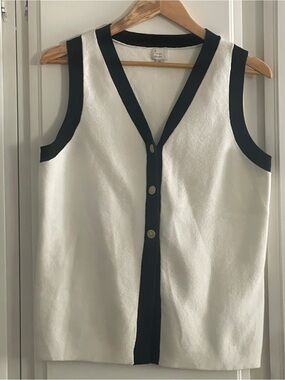 a new day Knit Sleeveless V-Neck Button Front Top - White with Black Trim, XL